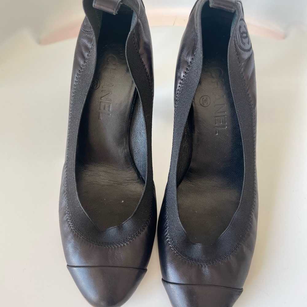 Chanel Pumps - Picture 3 of 6